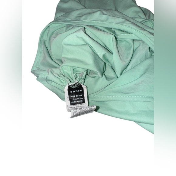 ✨ 5/$30‎ ✨ SHEIN Mint Green One Shoulder Bodysuit - Picture 5 of 6